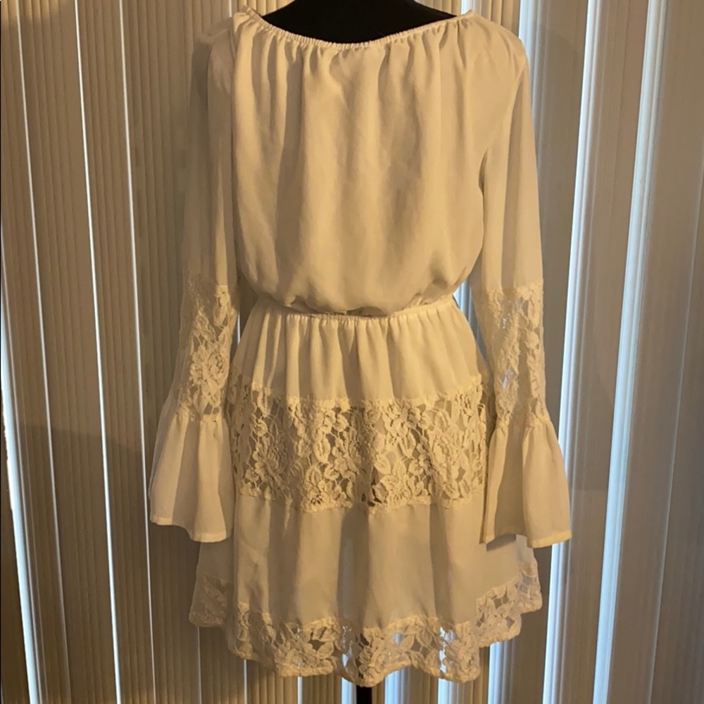 White Minkpink Mini Dress. Medium. Lace detail - Picture 2 of 4
